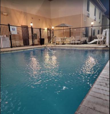 Karnes City Lodge Bagian luar foto