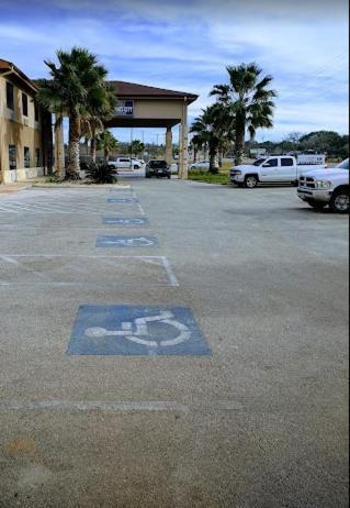 Karnes City Lodge Bagian luar foto